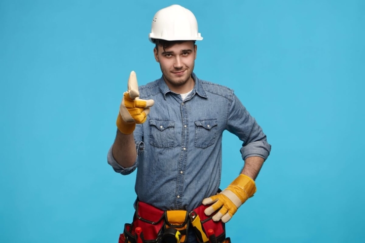 Picture of an electrical professional