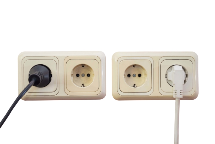 Standard sales outlet voltage